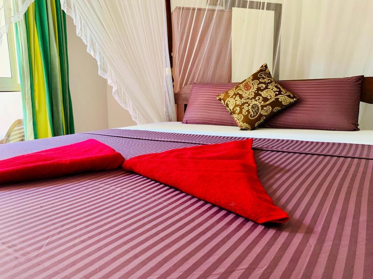 Hotel Poppies Mirissa Zewnętrze zdjęcie